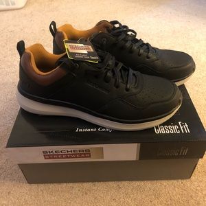 NWT Sketchers Men’s Size 11
